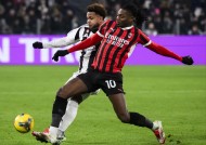 开云娱乐-尤文图斯连续两轮赛事未能取胜,阻碍登顶吗